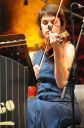 Nom du fichier=musicienne_qui_fait_jouer_ses_mains.jpg
Taille du fichier=198Ko
Dimensions : 664x1000
Ajouté le : 03 Mars 2012 musicienne_qui_fait_jouer_ses_mains.jpg