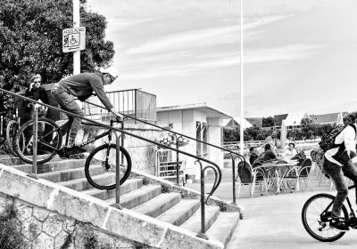 Pierre
Mots-clés: Pierre